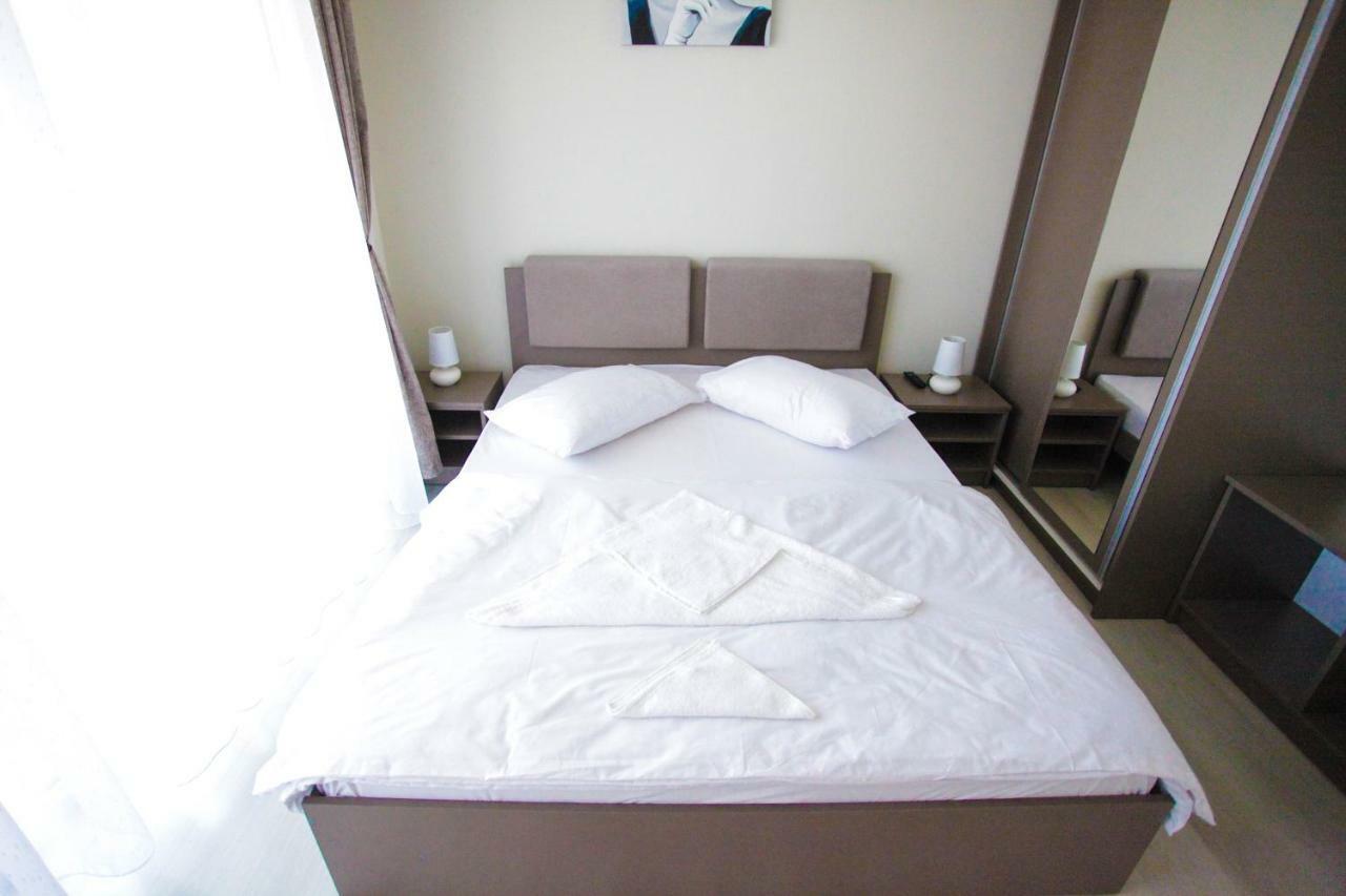 Luiza Apartament - Bavaro Residence - Mamaia Nord ナボダリ エクステリア 写真
